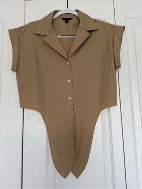 NWOT Banana Republic Tan Sleeveless Button-Front Blouse, S